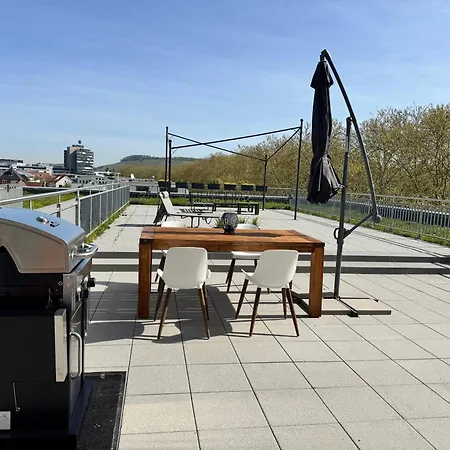 Moderne Am Neckar Mit Grosser Dachterrasse